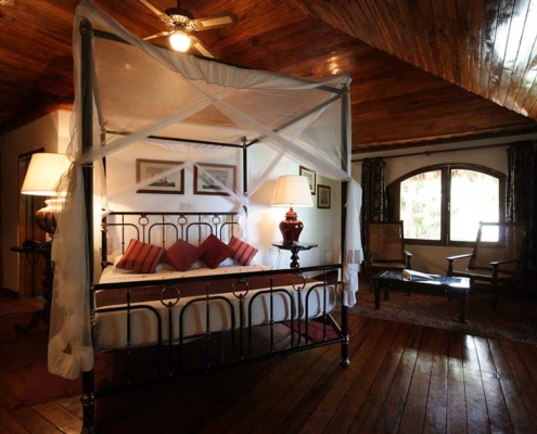 chauve-souris-relais-suite-bedroom-1 chauve-souris-relais-suite-bedroom-1