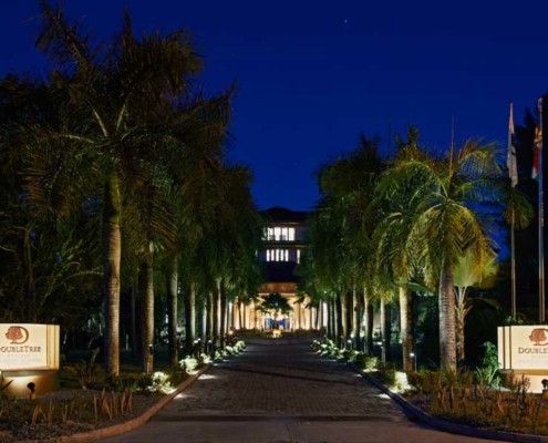 doubletree-hilton-seychelles-property-entry doubletree-hilton-seychelles-property-entry