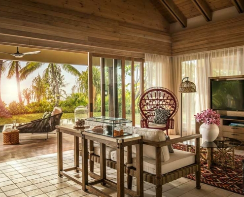 four-seasons-resort--desroches-2-bedroom-suite-livingroom