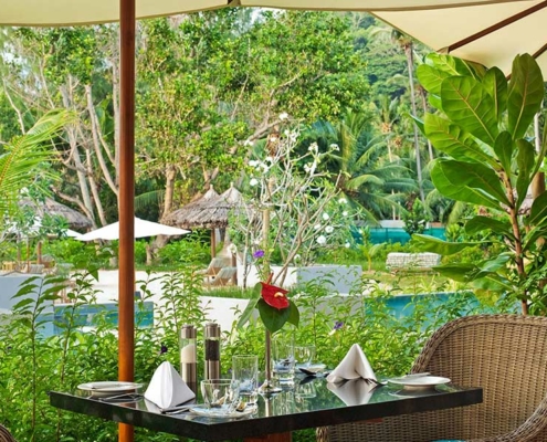 kempinski-seychelles-resort-cafe-lazare-tables kempinski-seychelles-resort-cafe-lazare-tables