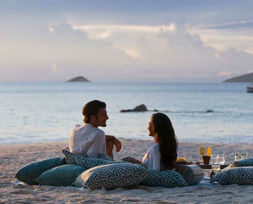 raffles-praslin-resort-private-dining-beach raffles-praslin-resort-private-dining-beach