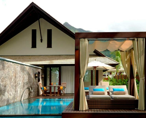 story-restort-seychelles-beachvilla-with-pool-front story-restort-seychelles-beachvilla-with-pool-front