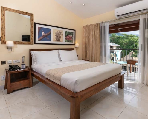 Coral-Strand_Hotel-Mahe-Penthouse-bedroom Coral-Strand_Hotel-Mahe-Penthouse-bedroom