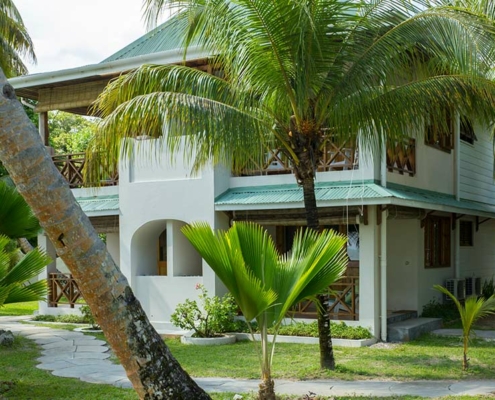 Indian-Ocean-Lodge-exterior-garden Indian-Ocean-Lodge-exterior-garden