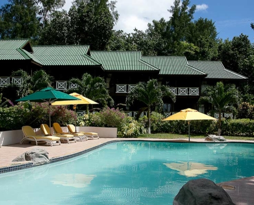 acajou-beach-resort-praslin-pool acajou-beach-resort-praslin-pool