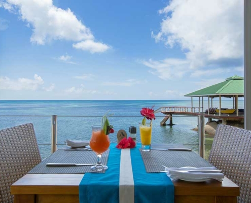 coco-de-mer-black-parrot-suites-pool-restaurant coco-de-mer-black-parrot-suites-pool-restaurant