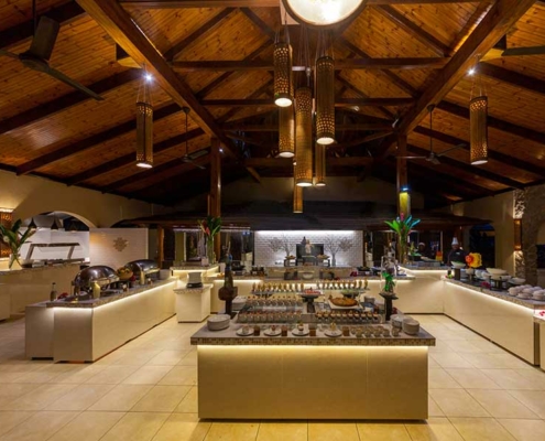 coco-de-mer-black-parrot-suites-restaurant-with-buffet coco-de-mer-black-parrot-suites-restaurant-with-buffet