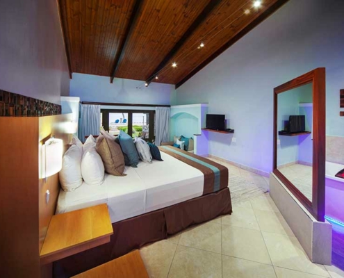 coco-de-mer-superior-room coco-de-mer-superior-room