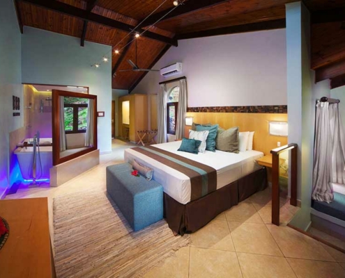 coco-de-mer-superior-room-living-area coco-de-mer-superior-room-living-area