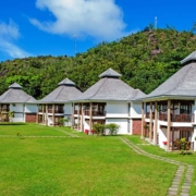 domaine-de-la-reserve-beachfront-deluxe-villas-along-beach domaine-de-la-reserve-beachfront-deluxe-villas-along-beach