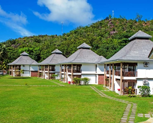 domaine-de-la-reserve-beachfront-deluxe-villas-along-beach domaine-de-la-reserve-beachfront-deluxe-villas-along-beach