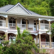 domaine-de-la-reserve-colonial-style-building domaine-de-la-reserve-colonial-style-building