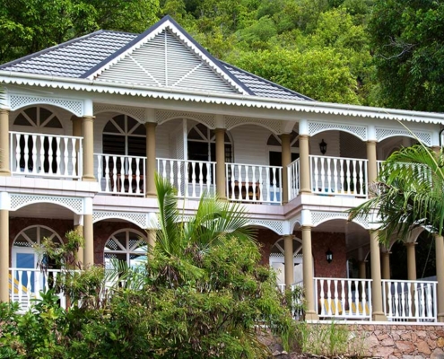 domaine-de-la-reserve-colonial-style-building domaine-de-la-reserve-colonial-style-building