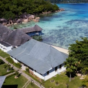 domaine-de-la-reserve-view-over-villas-ocean-background domaine-de-la-reserve-view-over-villas-ocean-background