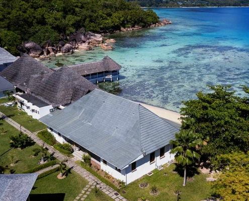 domaine-de-la-reserve-view-over-villas-ocean-background domaine-de-la-reserve-view-over-villas-ocean-background