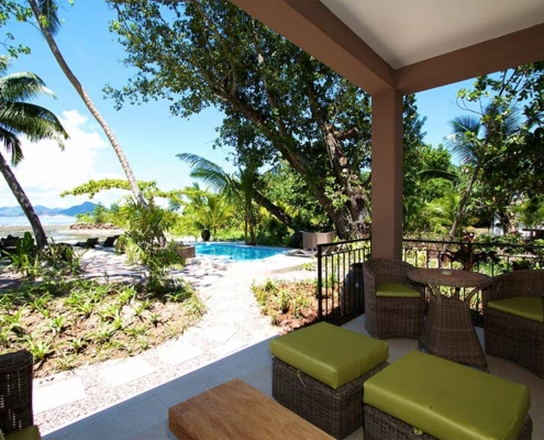 le-repaire-boutique-hotel-la-digue-view-veranda-beach le-repaire-boutique-hotel-la-digue-view-veranda-beach