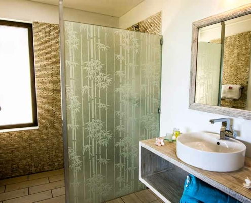 valmer-resort-mahe-studio-bathroom valmer-resort-mahe-studio-bathroom